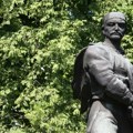 Spomenik Vasi Čarapiću otkriven na Avali: "Narod koji pamti junake čuva svoje korene"