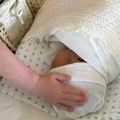 Britanska princeza Judžin rodila dečaka: Dirljivom fotografijom saopštila lepe vesti