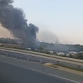 Beograd: Lokalizovan požar kod Ostružničkog mosta, gorele upravna zgrada, magacin i servis (video)