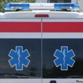 FOTO Lančani sudar četiri automobila na Novoj Detelinari: Jedan se prevrnuo, dve devojke povređene