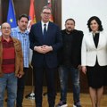 Vučić sa građanima Brzog Broda o rešavanju problema dalekovoda