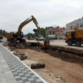 Uređuje se ulica Save Kovačevića. Rekonstrukcija podrazumeva proširenje kolovoza, nove trotoare i parking mesta. Biće i…