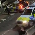 "Smenjen je sa dužnosti": Novi detalji policijske brutalnosti u Londonu: Policija je kolima pregazila kravu koja je pobegla iz…