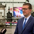 "Ovo je poziv svim pristojnim ljudima koji žele ozdravljenje Srbije" Kurir na trgu gde će se sutra održati svenarodni sabor…