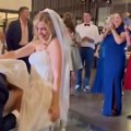 Snimak mladenaca zgrozio svet: Mladoženja mislio da je u spavaćoj sobi, mladin otac šokirano napustio salu (Video)