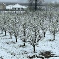 Sneg doneo zimske uslove planinskim krajevima, sela u Lučanima ostala bez struje