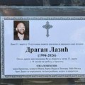 Poznato vreme i mesto sahrane Dragana Lazića: Objavljena umrlica Darkovog brata, među ožalošćenima i ova imena