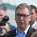 (Foto) Vučić: Očekujem da ćemo u petak vratiti deo akcize na gorivo, biće umanjena 10 odsto