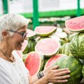 Никада не купујте ову лубеницу: Мање кошта, али је ризик много већи - ова 3 знака не смете да игноришете