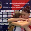 Lepa sportska slika nakon pobede Srbije - Tijana Bošković zagrlila hrvatsku igračicu na oproštaju