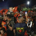 Okupljeni na protestu u Prištini čitali zakletvu OVK o "oslobođenju albanskih zemalja i njihovom ujedinjenju"