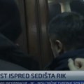 Đilasov kandidat za gradonačelnika slomio staklo na vratima skupštine grada Nasilnik se pohvalio: "Slomio sam državnu…