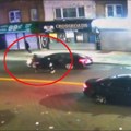 (Uznemirujuće): Trojica muškaraca likvidirala majku u kolima i ranili još jednu osobu u NJujorku (video)