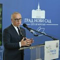 Vesić potpisao sporazume sa šest lokalnih samouprava o dodeli 9,2 miliona evra