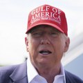 "Симбол наде" Бела кућа приказала Трампа као омиљеног лика из стрипа (ФОТО)