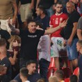 Dobio batine u Hrvatskoj, pa došao na Marakanu da tuče ljude: Ko je Miloš Lukovac, Vučićev čovek za „prljave poslove“ VIDEO…