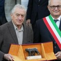 "Večni grad" u slavu umetnosti: Gradonačelnik Rima uručio Robertu de Niru nagradu "Kapitolska vučica"