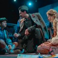 Premijera „Uloga moje porodice u svetskoj revoluciji“ u niškom teatru – opstanak kroz smeh i odbijanje autoriteta