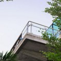 Inox ograde: praktično rešenje za kuće, terase i poslovne objekte