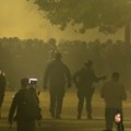 Skoro 20 povređenih u demonstracijama ispred skupštine u Prištini, ističe rok za usvajanje izmena zakona o Specijalnom sudu u…