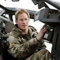 Princ Hari dobio priznanje kao "Živa legenda avijacije" za zasluge britanskoj vojsci