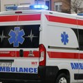 Stariju ženu udario kombi kod Dunavskog parka, automobil se prevrnuo na spuštanju sa Iriškog venca