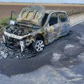 Izgoreo automobil i oštećen asfalt na putnom pravcu Laćarak – Čalma