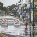 Uragan Debi stigao do obale Floride – očekuju se istorijske padavine i poplave