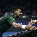 FOTO Novak se slikao sa košarkašima Panatinaikosa, jednim potezom pokazali šta misle o njemu