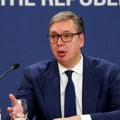 Вучић: Надам се да ће разговор са Макроном дати наду да можемо мирније да чекамо зиму