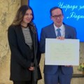 Jasna interpretacija, besprekorna intonacija i dikcija – uručene nagrade „Radmila Vidak“
