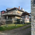 Živi u dvorcu opasanom zidinama: Dragan Stanković nakon raskida sa Jovanom Jeremić našao novu ljubav, a evo od čega živi: Ima…