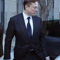 Čovek prespor u komunikaciji sa AI