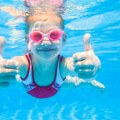 Stručnjaci upozoravaju: Ove tri boje su najgori izbor za kupaći kostim deteta
