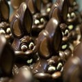 Koliko će nas koštati uskršnja trpeza: Cene jaja skaču u svetu, čak i čokoladni zečevi "udaraju po džepu"