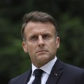 Francuski sindikati pozivaju na štrajkove da pritisnu Mkrona da vlada bude s levice