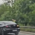 Udes na Obrenovačkom putu: Stvara se ogromna kolona, nema gde igla da padne