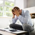 Detaljan spisak simptoma moždanog udara: 5 stvari koje su znak da treba odmah pozvati Hitnu pomoć