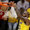 Lebron Džejms ishvalio Nikolu Jokića: Jedan je od najvećih koji su ikada igrali, otišao sam da mu ukažem poštovanje