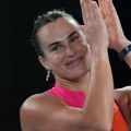 Verila se, onda kao misica prošetala pored Novaka, Sabalenka sada "počistila" bivšu Grend slem šampionku