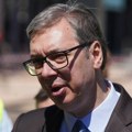 Predsednik Vučić se obraća javnosti u 11.30