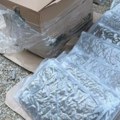 (Foto) Zaplenjeno 36 kilograma marihuane u Krnjači, uhapšene tri osobe