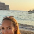 (Foto) leopard bikini se nazire ispod haljine: Marijana Mateus srušila internet poslednjim fotografijama iz Crne Gore, legla…