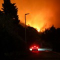 Balkan u plamenu, bukti više desetina požara! Drama u komšiluku: Vatra guta kuće i šume, avioni i kanaderi bacaju tone vode!…