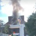 Eksplodirala plinska boca: Izbio požar na zgradi zeničkog pozorišta, povređene 2 osobe