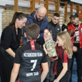 Igrali za lukino lečenje : U Novom Sadu na humanitarnom turniru u malom fudbalu 32 ekipe