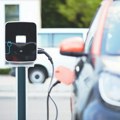 Država ove godine subvencioniše kupovinu isključivo električnih vozila