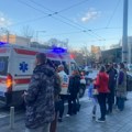 Vozač izbacio dvoje putnika, pa oborio ženu: Incident u centru Beograda na liniji 26 (foto)