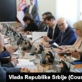 Premijer Srbije prosvetnim radnicima ponudio dva povećanja plata u 2025, sindikati razmatraju ponudu