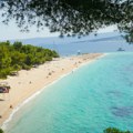 Ovu predivnu plažu u Hrvatskoj stranci nazivaju Maldivima, ali masovni turizam je već ostavio traga na njoj